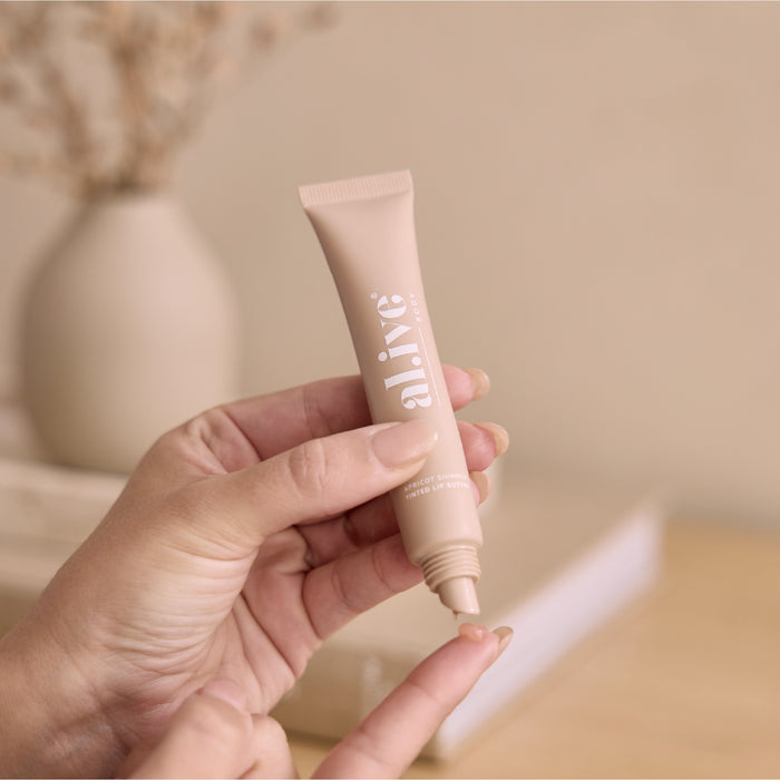 al.ive Tinted Lip Butter 15ml - Apricot Shimmer