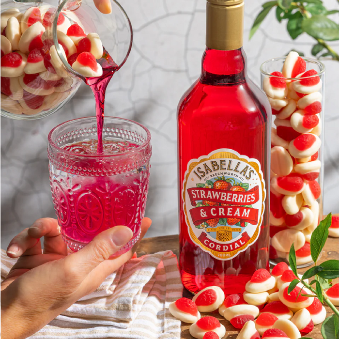Isabella's Traditional Cordial 700ml - Strawberries & Cream